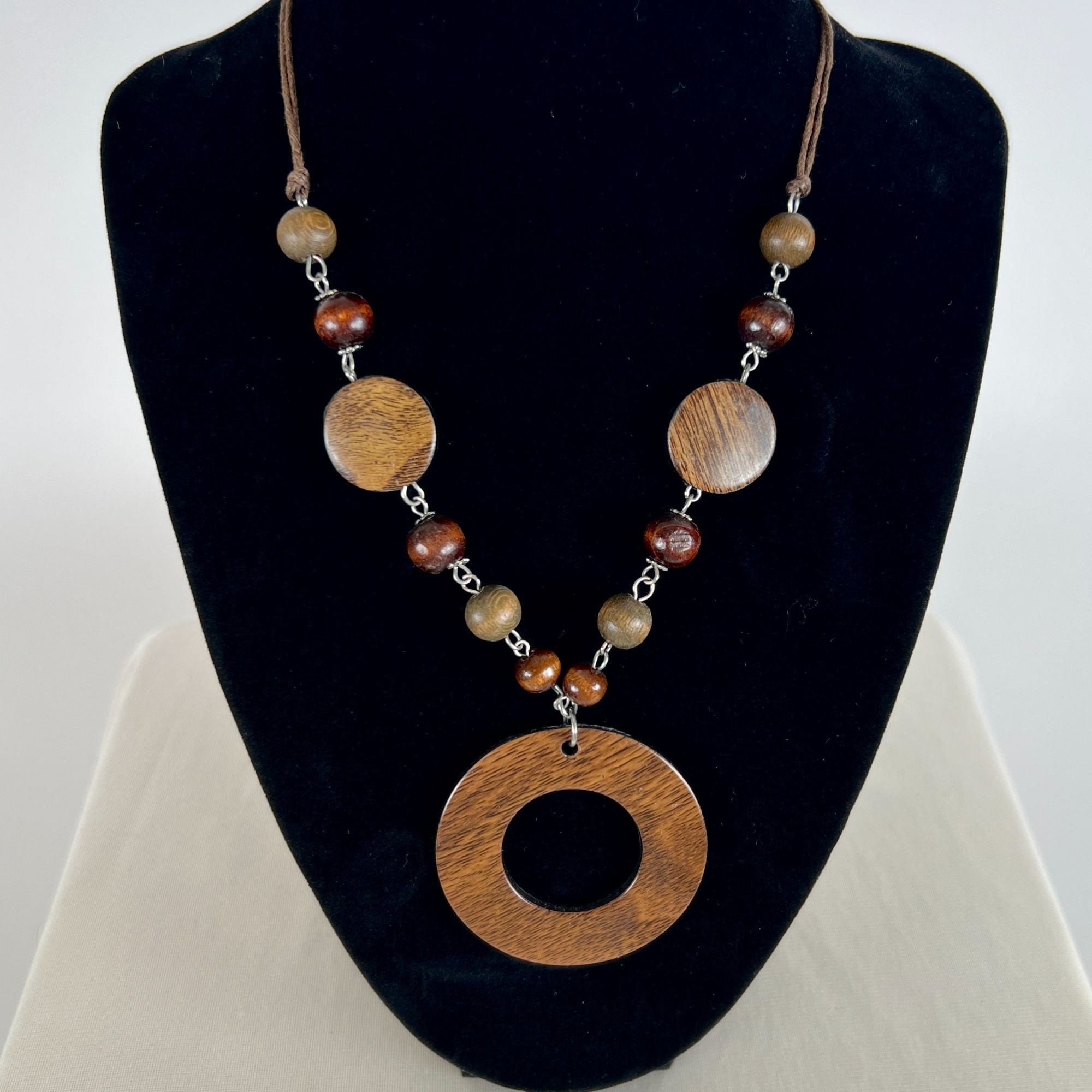Vintage Y2K Brown Wooden Beaded Necklace