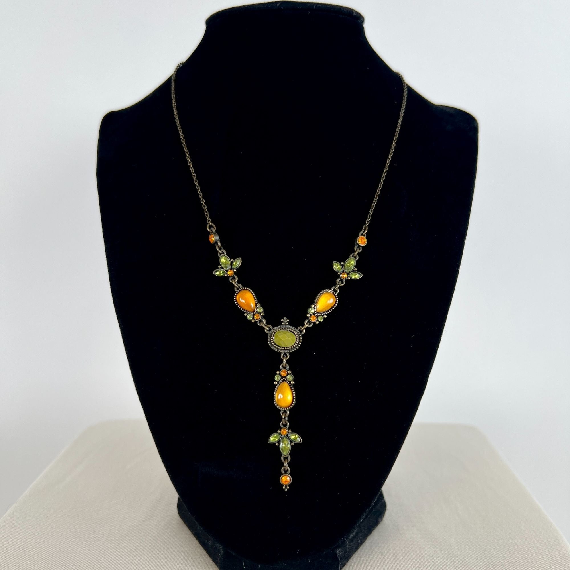 Vintage Y2K Green Fairycore Floral Stone Necklace
