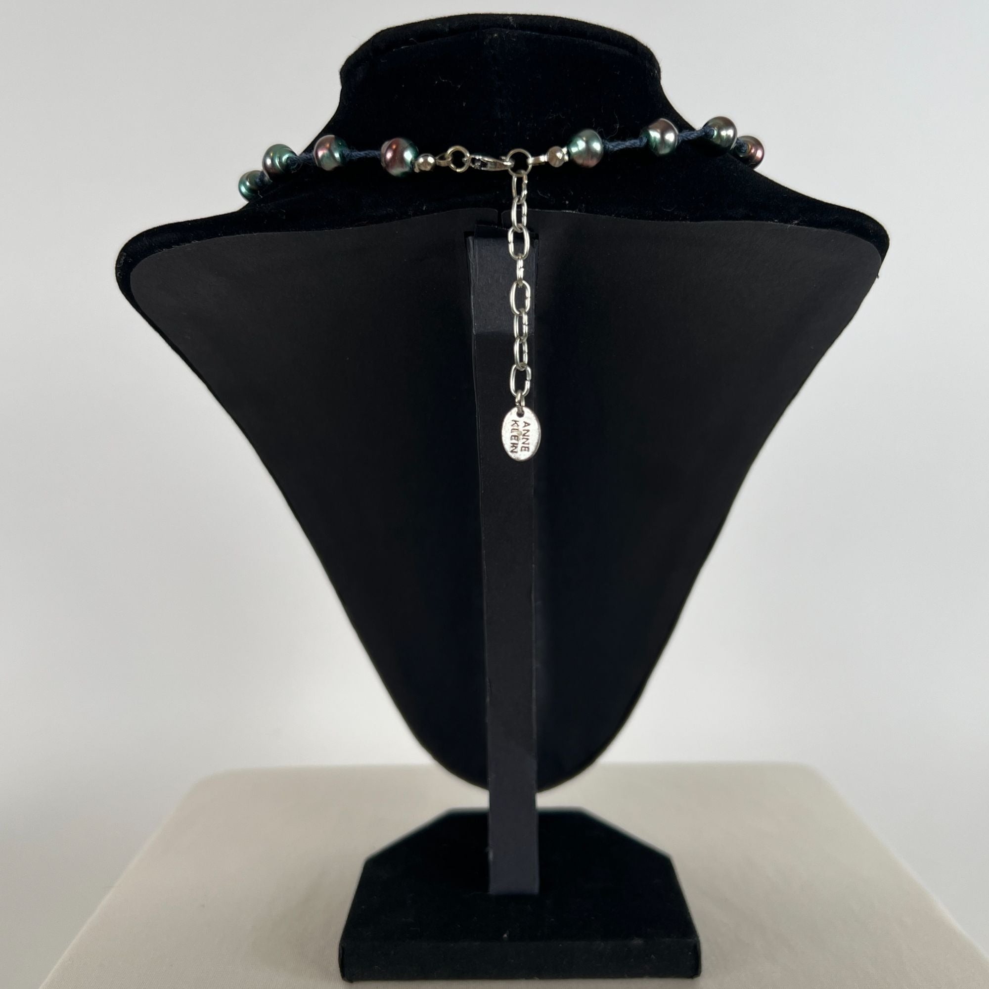 Vintage Y2K Iridescent Pearl Choker Necklace